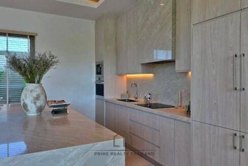 batch_LINE_ALBUM_The Mountains 12.9_260427_25