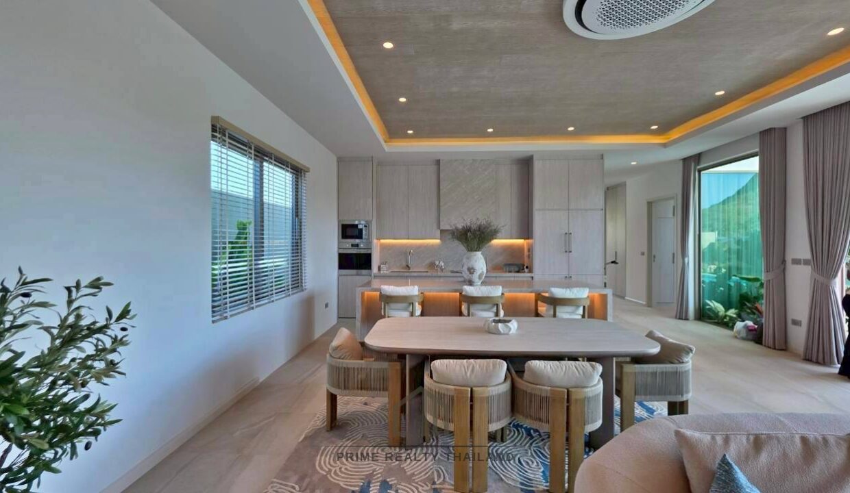 batch_LINE_ALBUM_The Mountains 12.9_260427_28