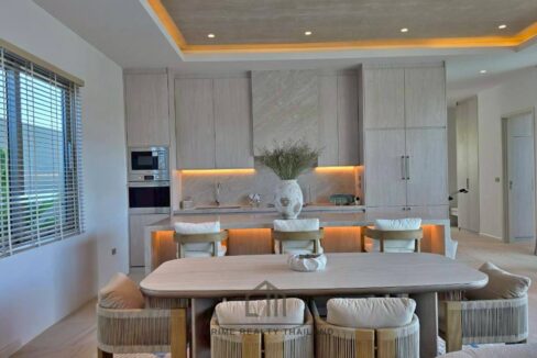 batch_LINE_ALBUM_The Mountains 12.9_260427_29