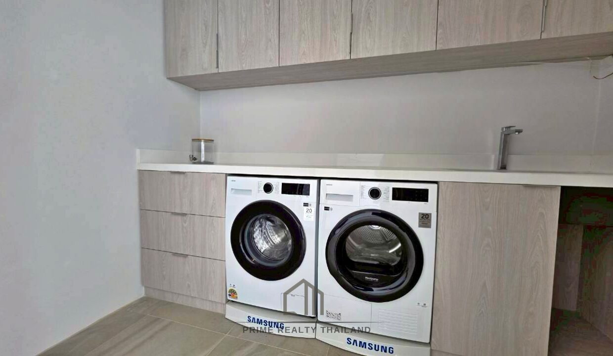 batch_LINE_ALBUM_The Mountains 12.9_260427_30