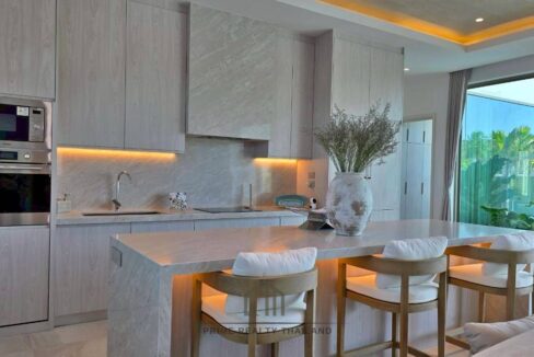 batch_LINE_ALBUM_The Mountains 12.9_260427_31