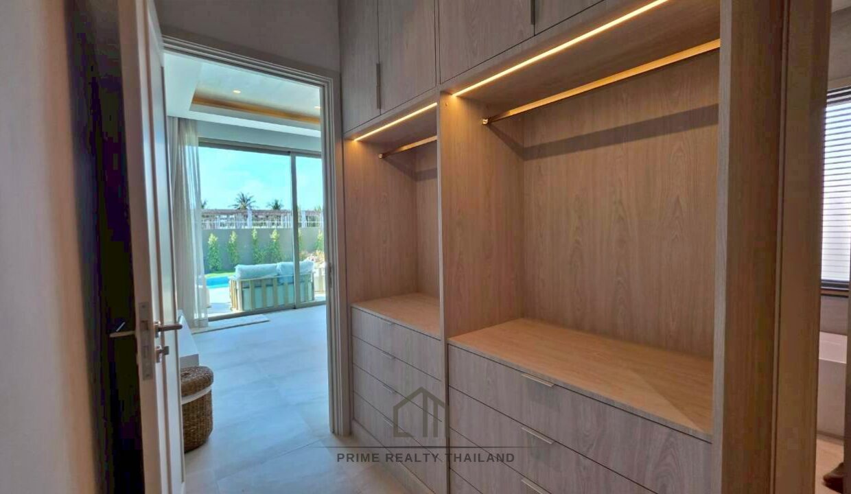 batch_LINE_ALBUM_The Mountains 12.9_260427_33