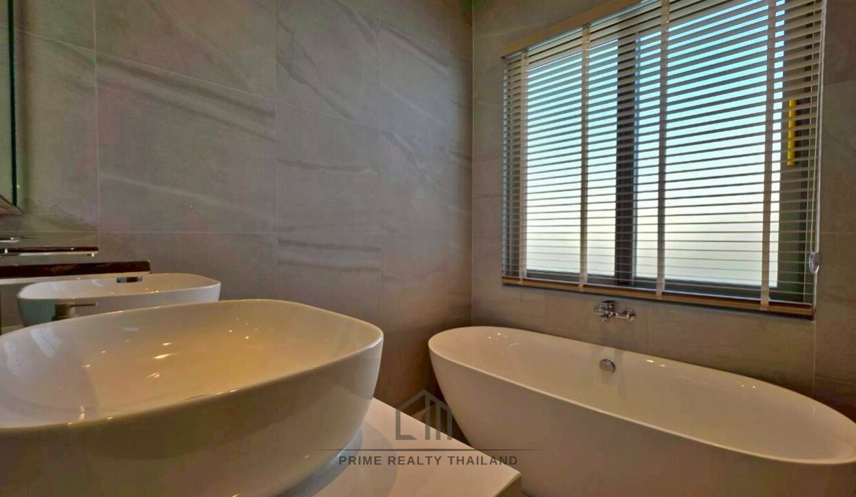 batch_LINE_ALBUM_The Mountains 12.9_260427_40