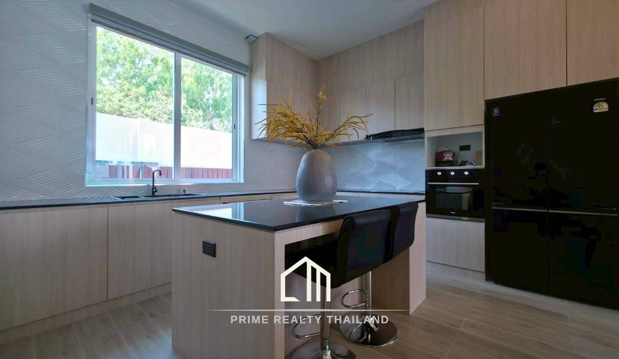 batch_LINE_ALBUM_The Pyne plus 10.8_260408_18