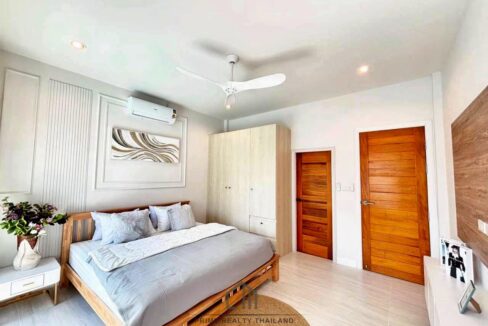 batch_LINE_ALBUM_Villa Town_260426_10