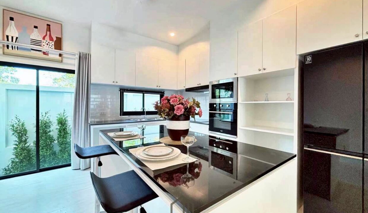 batch_LINE_ALBUM_Villa Town_260426_18