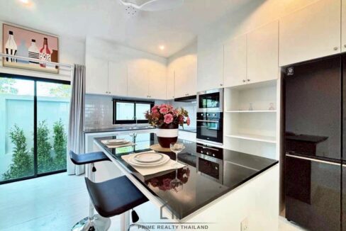 batch_LINE_ALBUM_Villa Town_260426_18