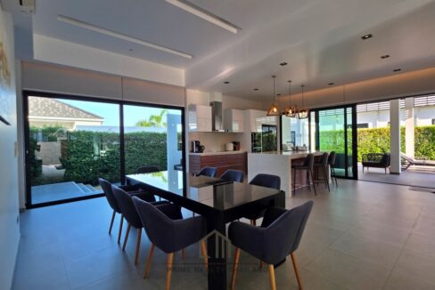 batch_LINE_ALBUM_4 Bedrooms 11.5_260529_21