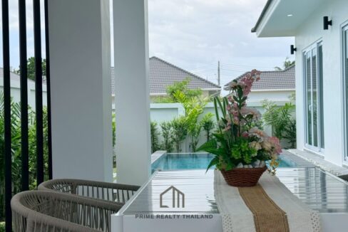 batch_LINE_ALBUM_Aileen Village 1_260530_4