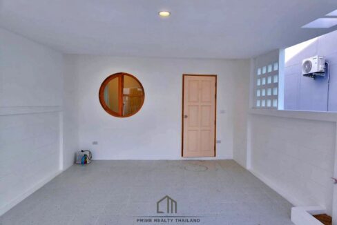 batch_LINE_ALBUM_Townhome102_260529_10