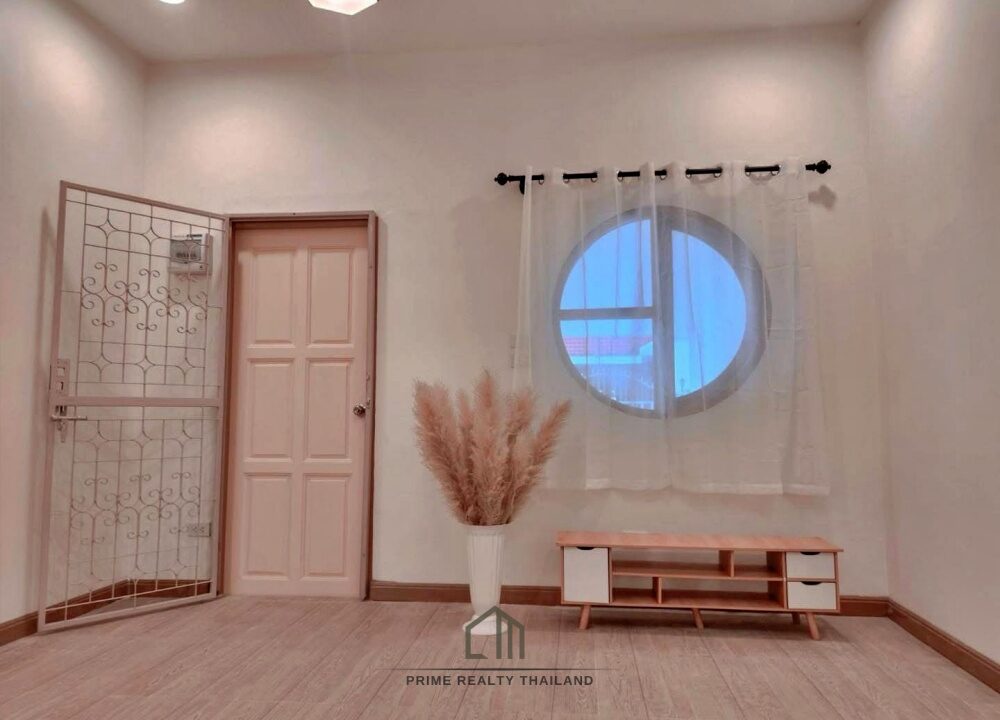 batch_LINE_ALBUM_Townhome102_260529_5