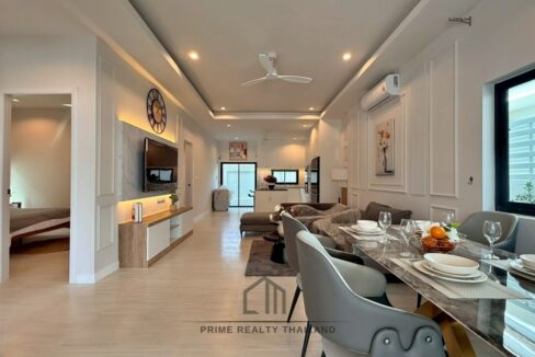 batch_LINE_ALBUM_Villa Town 4_260503_1
