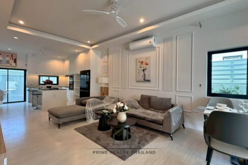 batch_LINE_ALBUM_Villa Town 4_260503_2