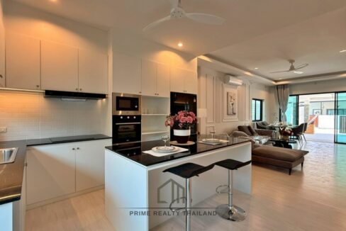 batch_LINE_ALBUM_Villa Town 4_260503_5