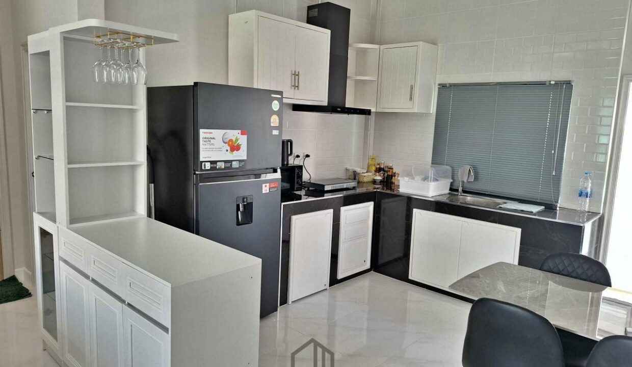 batch_LINE_ALBUM_Villa Town rent_260503_2