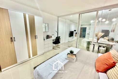 batch_LINE_ALBUM_Room 325_260917_1