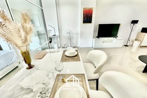 batch_LINE_ALBUM_Room 325_260917_16