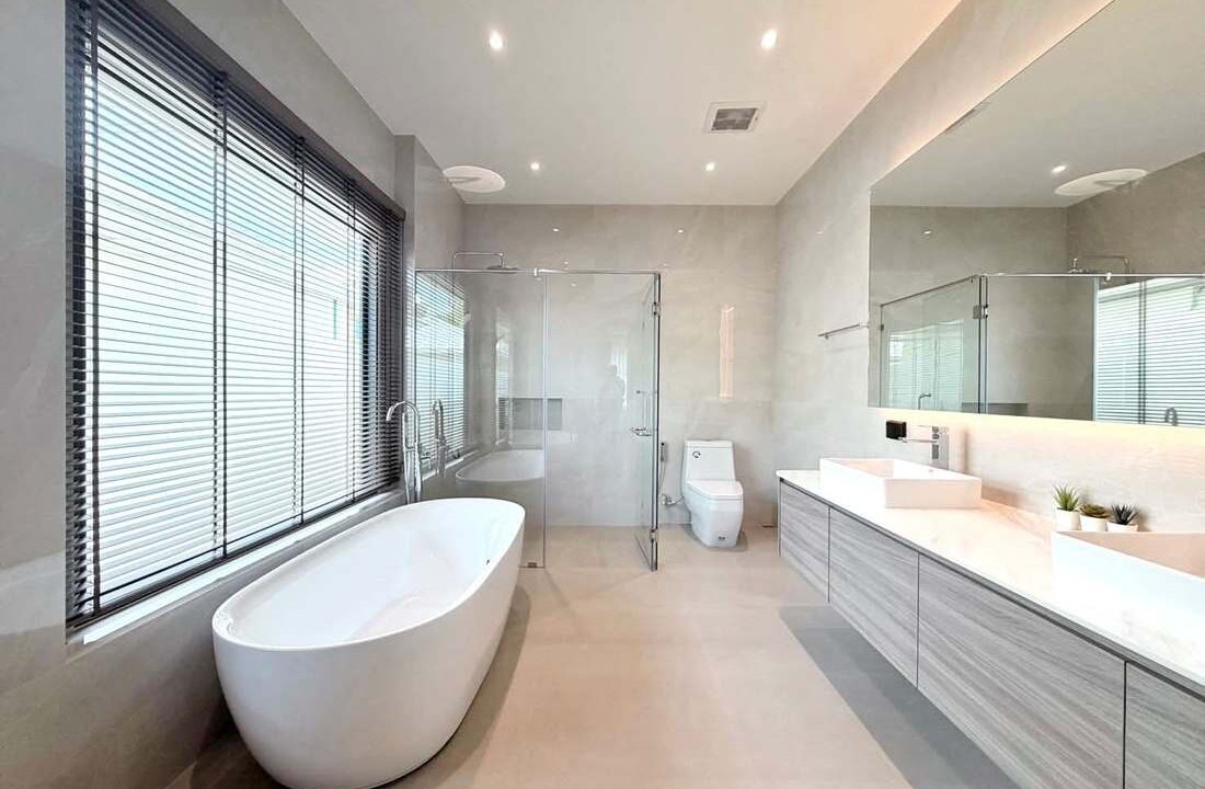 14-bathroom-tub