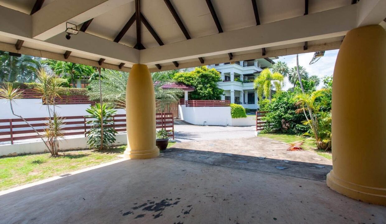 Hua Hin Soi 116 private pool villa 40