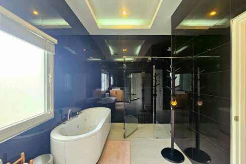 the-view-soi112-21